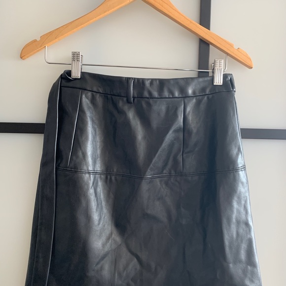 Aritzia Wilfred vegan leather wrap skirt - Picture 2 of 5